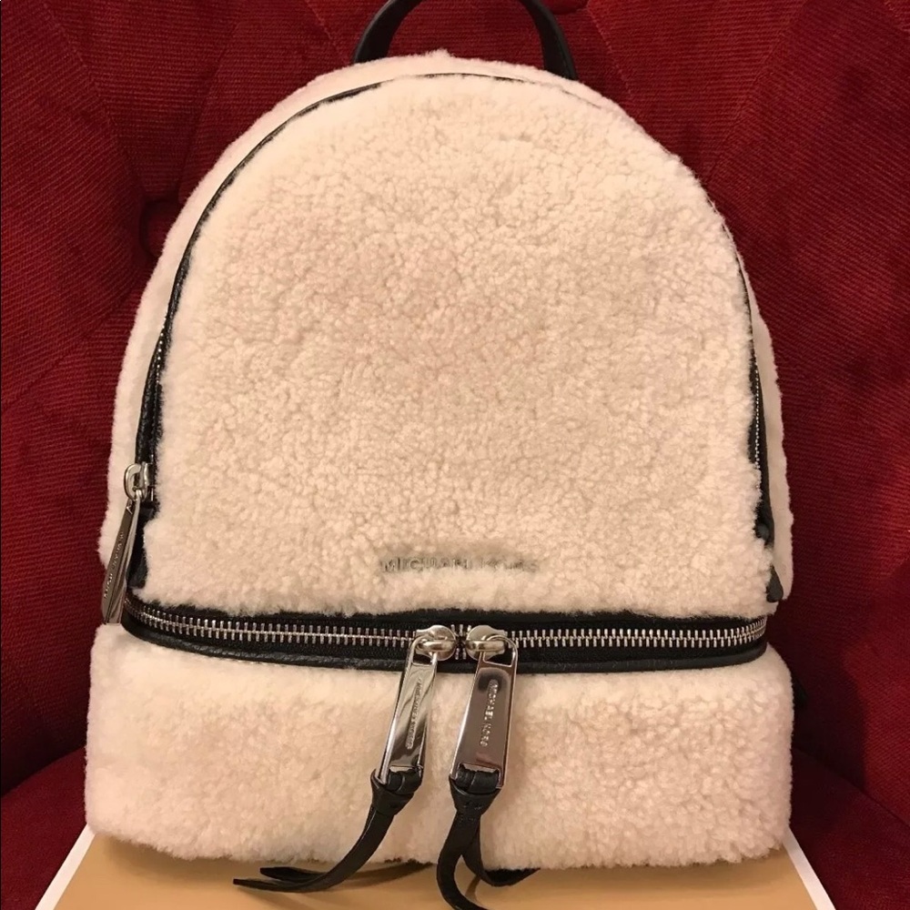 SUPER CUTE MICHAEL KORS